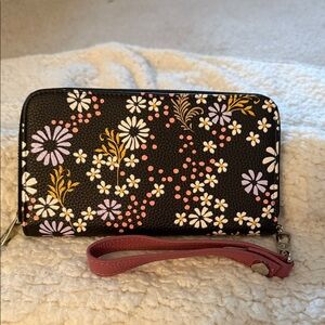 Floral Black Wallet with Wristlet